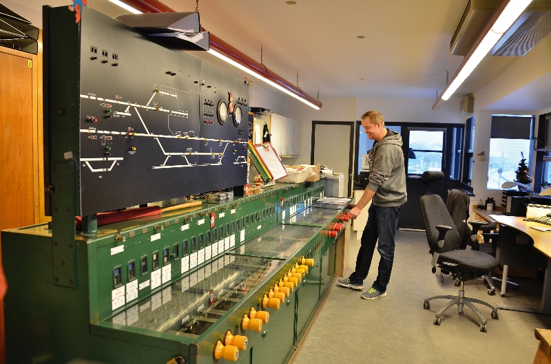 Det elektromekaniske centralapparat i Hjørring er i 2015 stadig i brug. Foto Morten Larsen